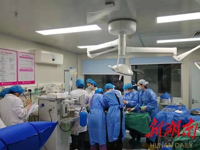 湖南日?qǐng)?bào)︱懷化建立綠色通道，37個(gè)小寶寶喜降生